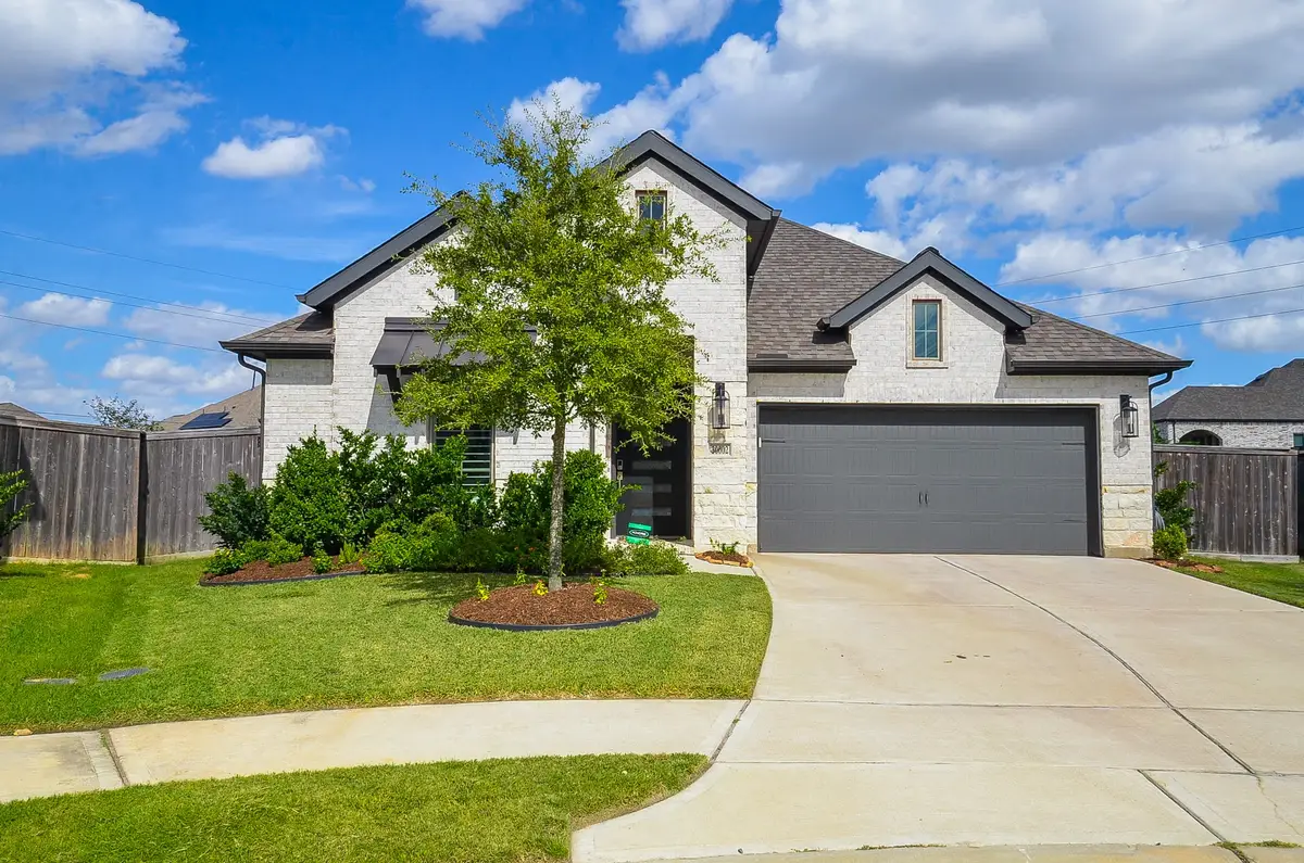 30002 Aralia Drive, Fulshear, TX 77423 - Image #1