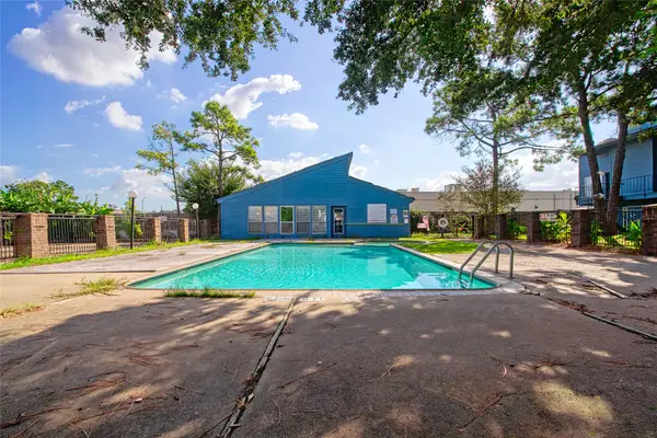 10001 Westpark Drive #69, Houston, TX 77042