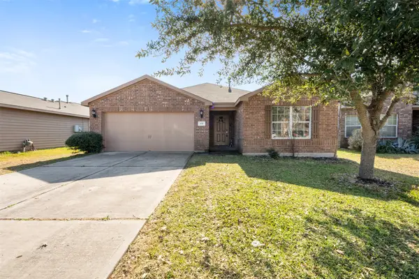 830 Paradise Road, Baytown, TX 77521