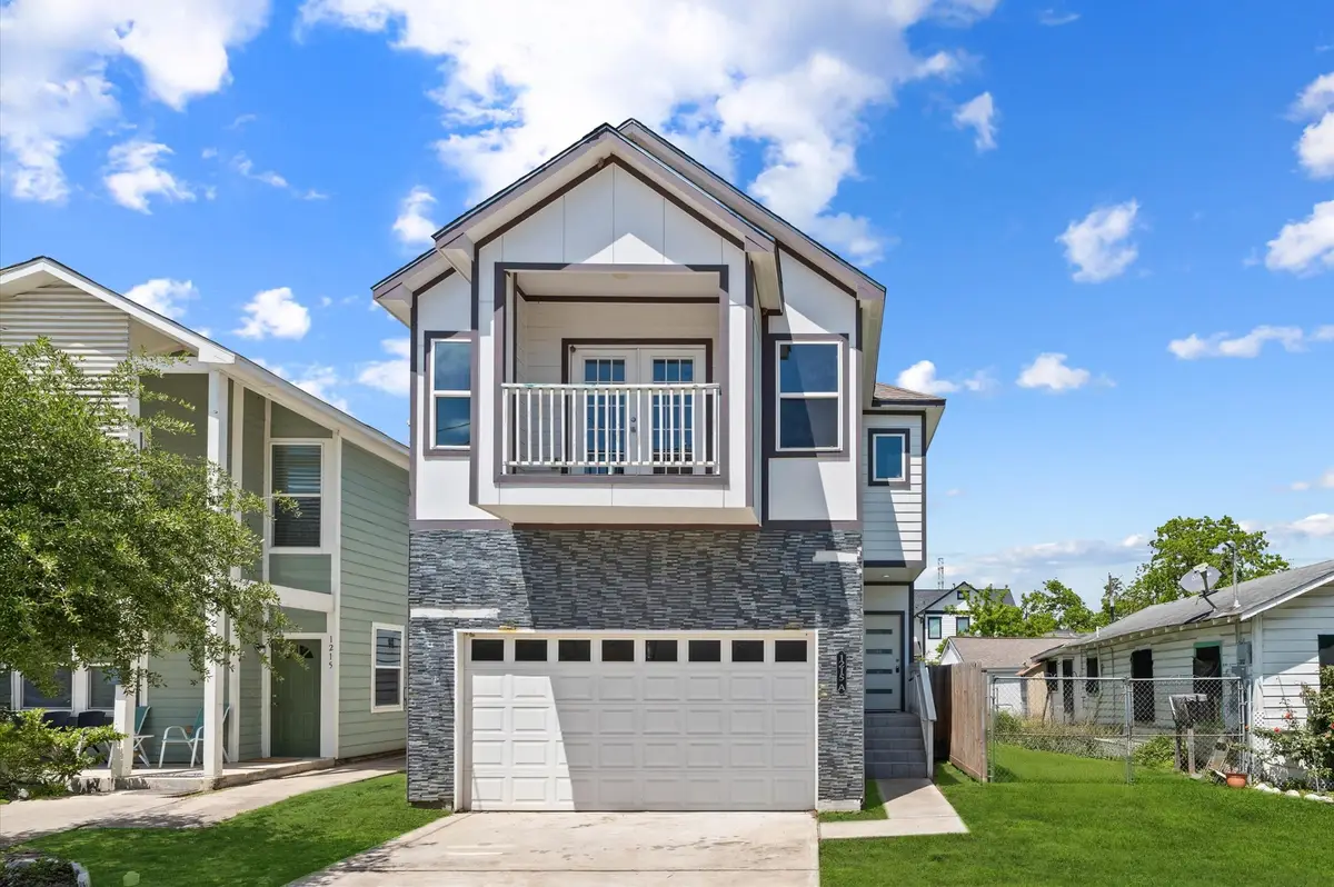 1215 E 34th Street #A, Houston, TX 77022 - Image #1