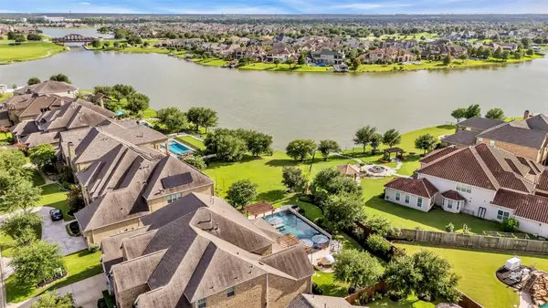 10227 Grape Creek Grove Lane, Cypress, TX 77433