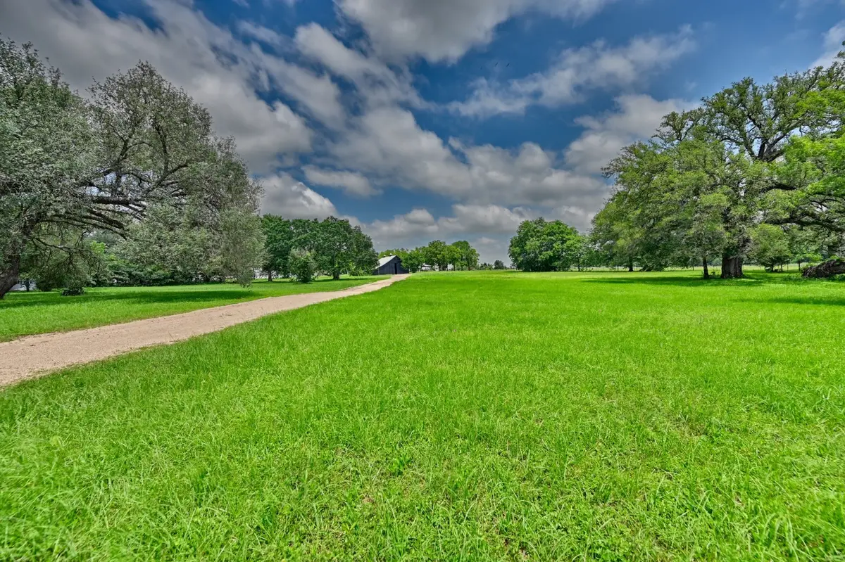 810 Highway 237, Burton, TX 77835 - #1