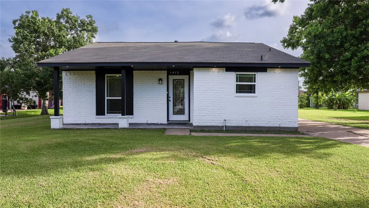 1413 N Avenue R, Freeport, TX 77541 - #1