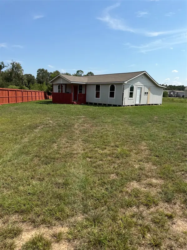 8024 Elise Nicole Drive, Conroe, TX 77306