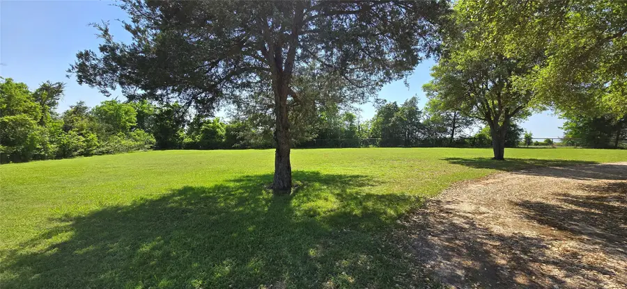 8660 Cedar Hill Road, Brenham, TX 77833 - Image #3