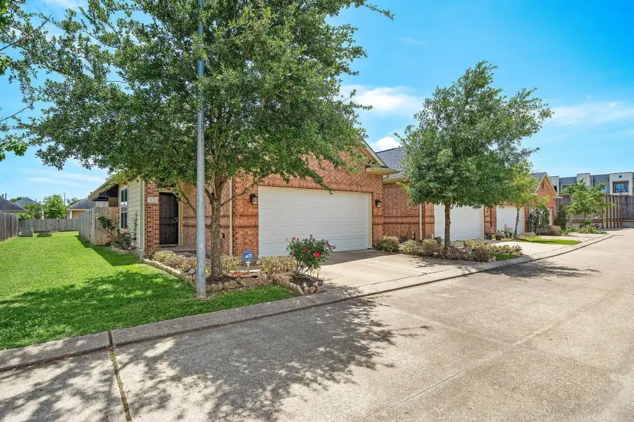 912 Sweet Pine Drive, Katy, TX 77450 - #2