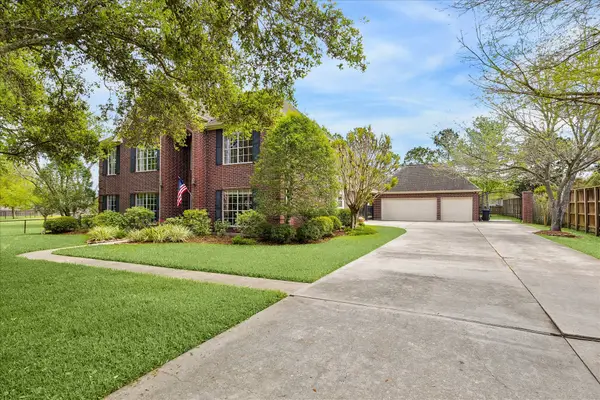 805 Murphy Lane, Friendswood, TX 77546