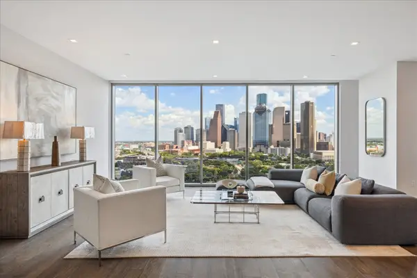 1711 Allen Parkway #1805, Houston, TX 77019