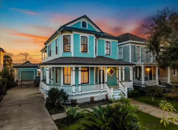 2207 Bernardo De Galvez, Galveston, TX 77550