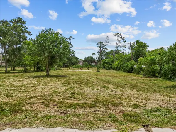 501 Fm 517 Rd E, Dickinson, TX 77539