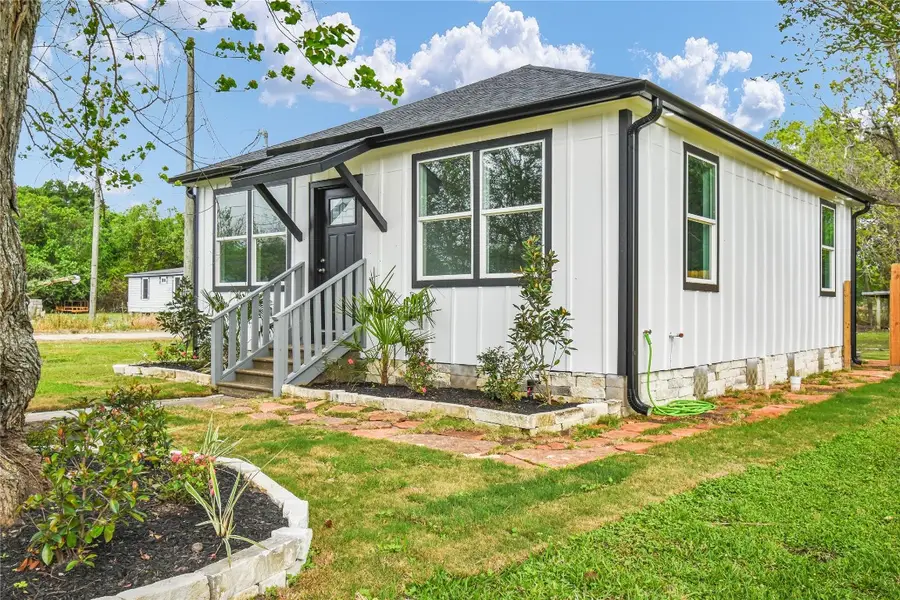 5722 5th Street, Danbury, TX 77534 - #2