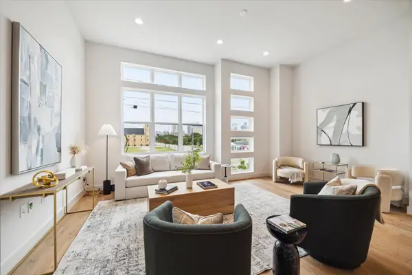 2105 Emancipation Avenue, Houston, TX 77003