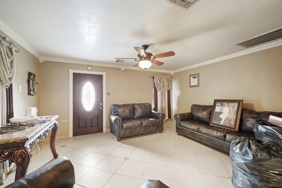 10338 Norvic Street, Houston, TX 77029 - Image #3