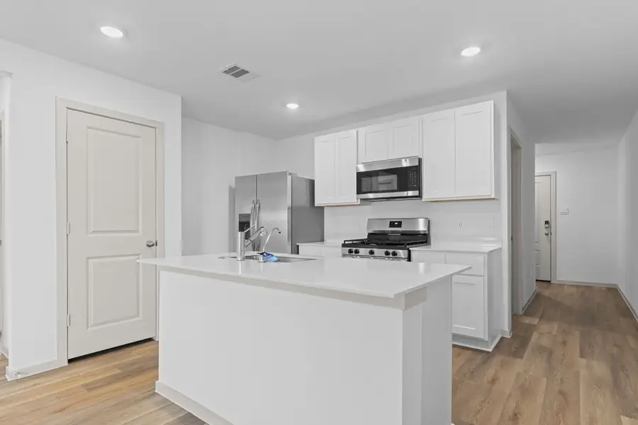 1009 Bluegill Drive, Alvin, TX 77511 - Image #2