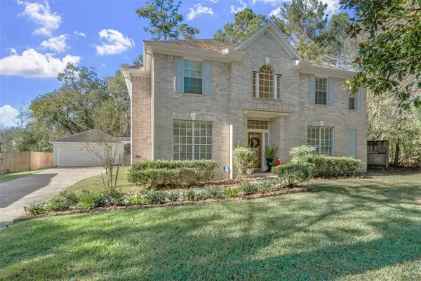 2 N Chantsong Circle, The Woodlands, TX 77382