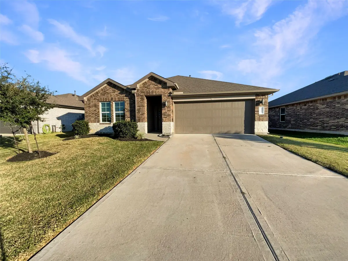 8107 Precious Passing Way, Rosharon, TX 77583 - Image #1