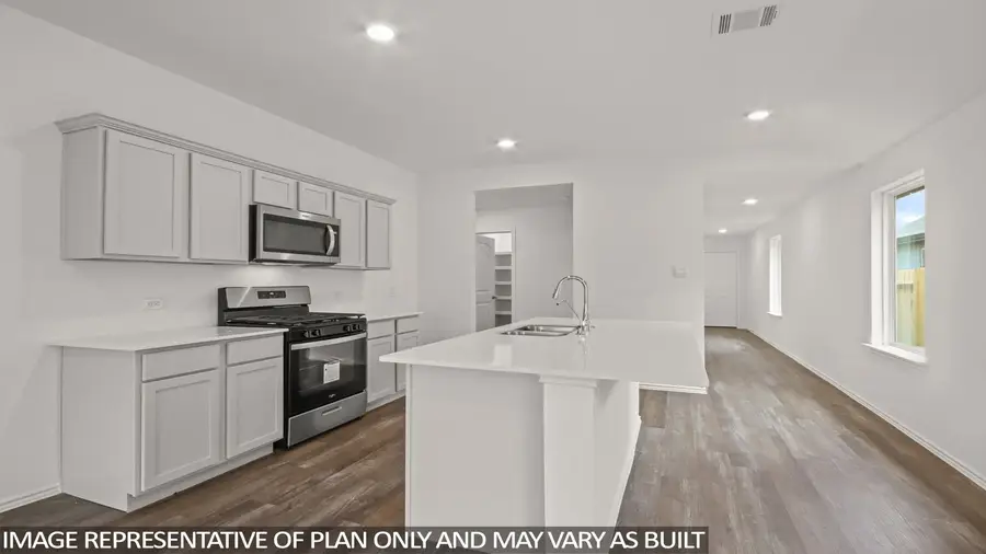 566 Belle Springs Lane, Conroe, TX 77301 - Image #2