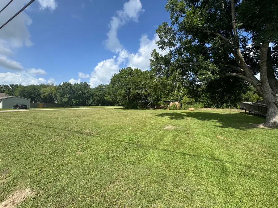 6428 Haden Drive, Hitchcock, TX 77563 - Image #2