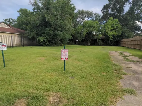 5774 Belneath Street, Houston, TX 77033
