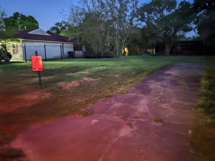 5774 Belneath Street, Houston, TX 77033 - #3