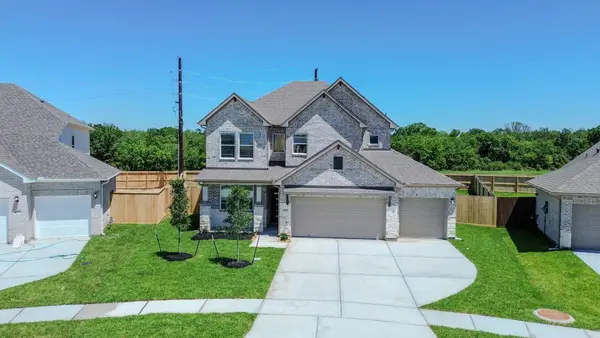 6215 Royal Palm Drive, Manvel, TX 77578