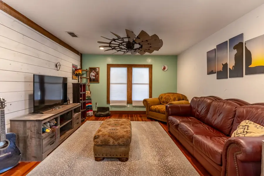 3971 Us Highway 77 S, Hallettsville, TX 77964 - #2