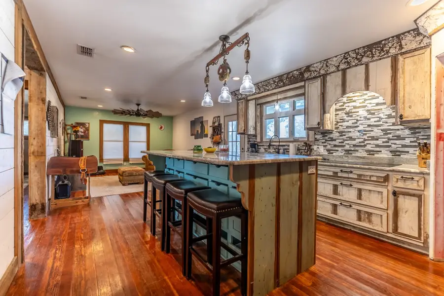 3971 Us Highway 77 S, Hallettsville, TX 77964 - #3