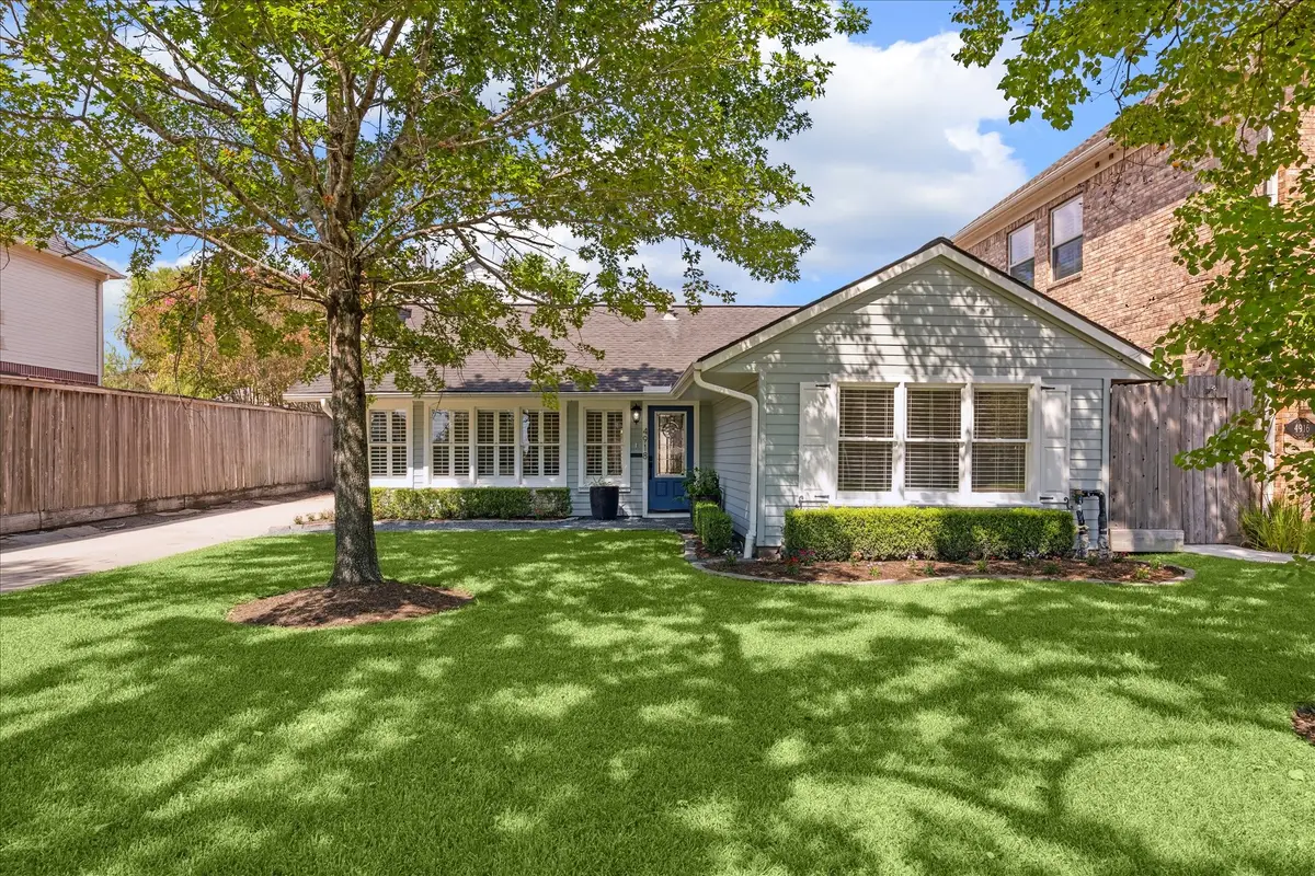 4918 Chestnut Street, Bellaire, TX 77401 - #1
