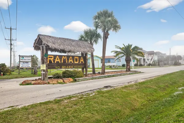 994 Nassau Drive, Crystal Beach, TX 77650