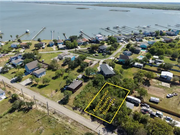 2379 Ave Avenue N, San Leon, TX 77539