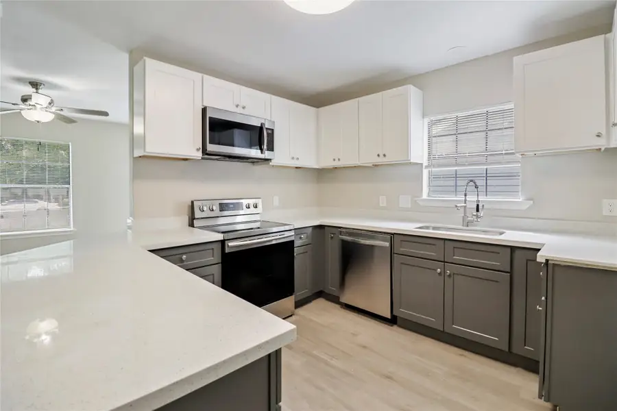 1306 W 6th Street, Freeport, TX 77541 - Image #3