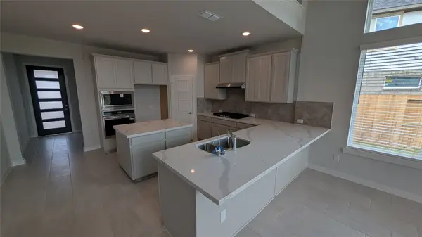 11002 Valley Fort Drive, Missouri City, TX 77459