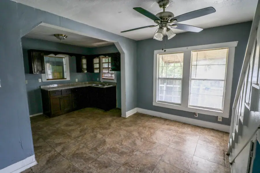 9243 E Avenue O, Houston, TX 77012 - #2