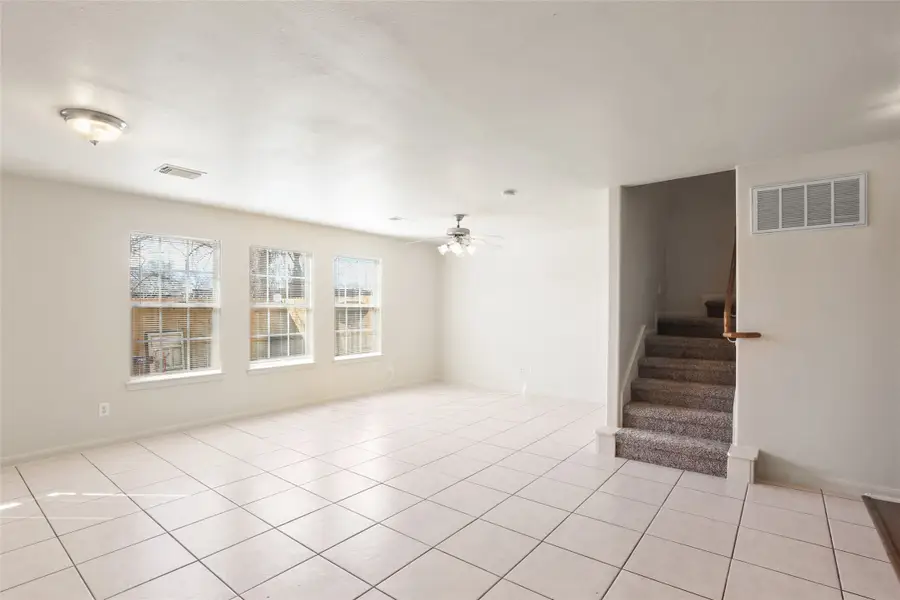 4927 S Cancun Drive, Houston, TX 77045 - #2