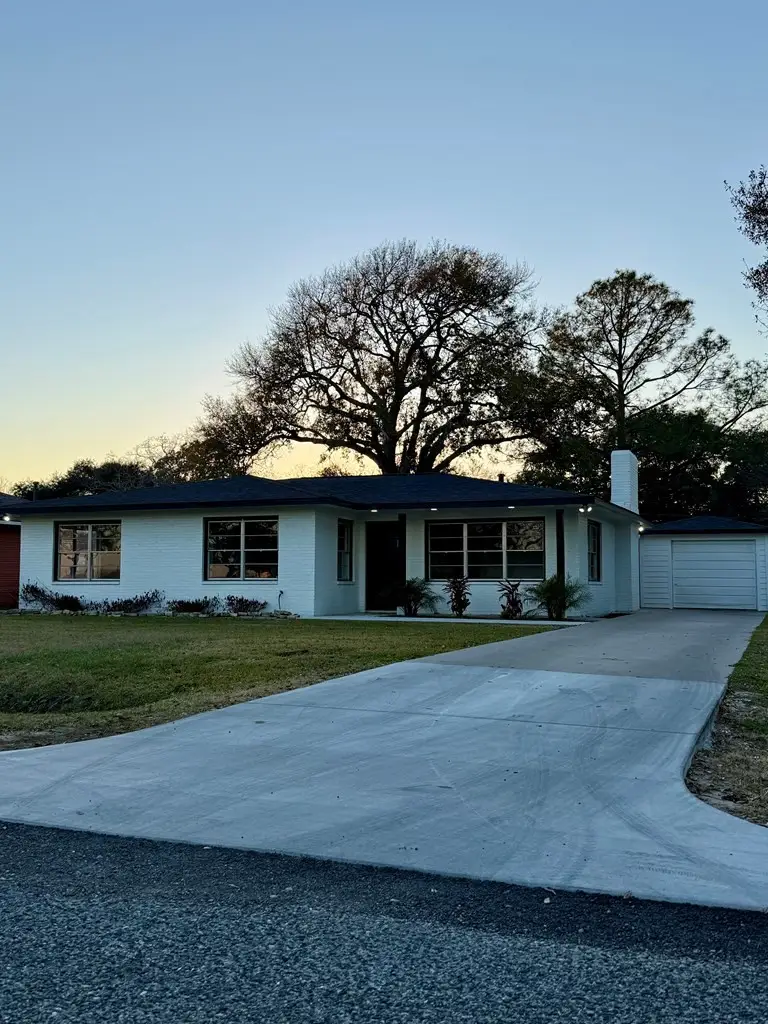 1716 Pecan Street, Bay City, TX 77414 - Image #2