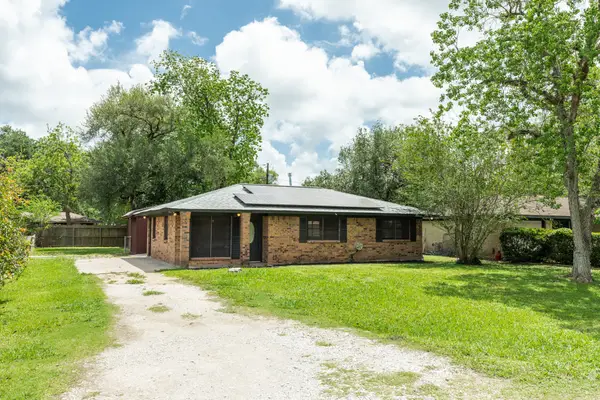 108 Avenue E, Brazoria, TX 77422