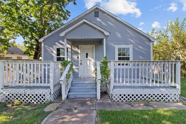 2314 34th Avenue N, Texas City, TX 77590