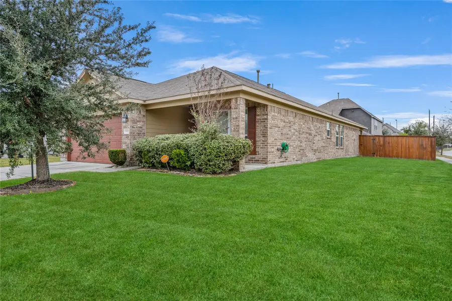 15202 Pecan Landing Drive, Houston, TX 77090 - Image #3