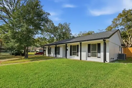 703 Reseda Drive, Houston, TX 77062 - Image #2