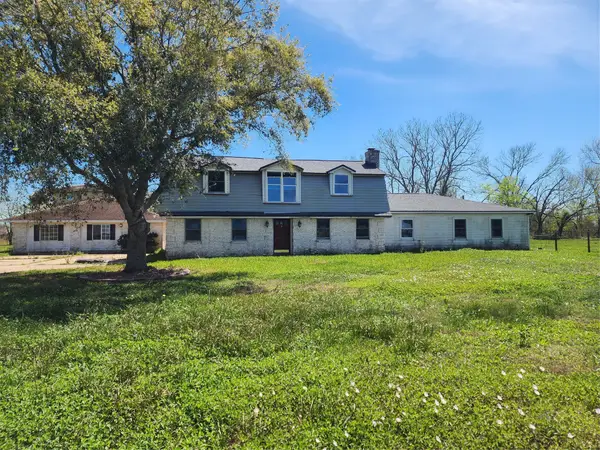 1118 County Road 47, Angleton, TX 77515