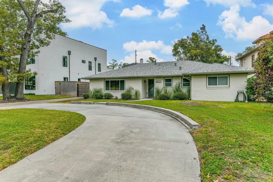 8502 Westview Drive, Spring Valley Village, TX 77055 - Image #3