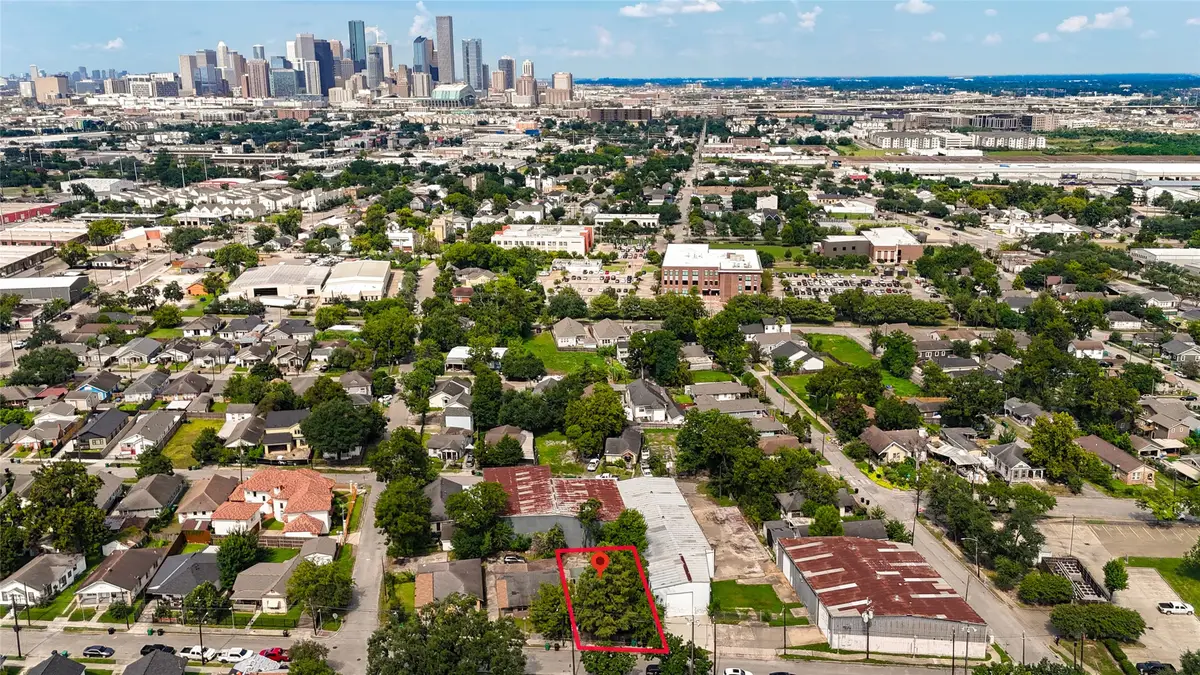 211 N Jenkins Street, Houston, TX 77003 - Image #1