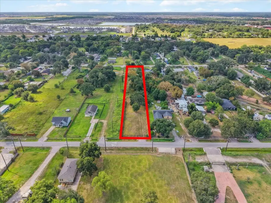 542 N Pine Street, Arcola, TX 77583 - #2