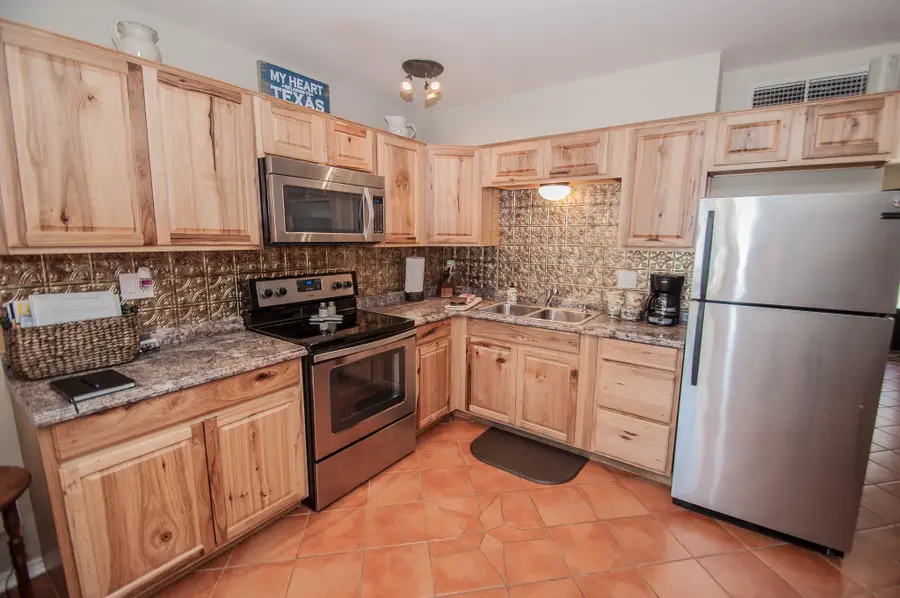 943 Parkview Drive #C1, Canyon Lake, TX 78133 - #3