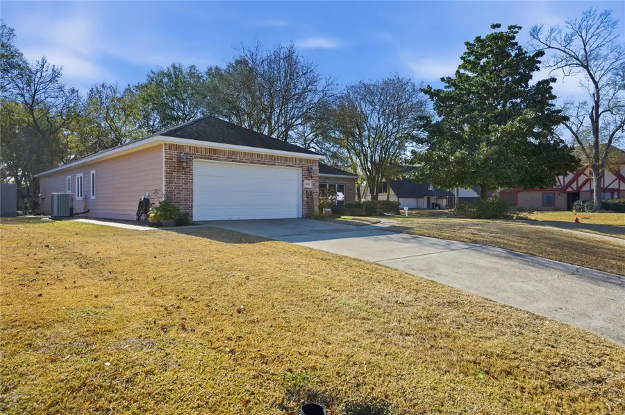 16402 Porpoise Court, Crosby, TX 77532 - Image #2