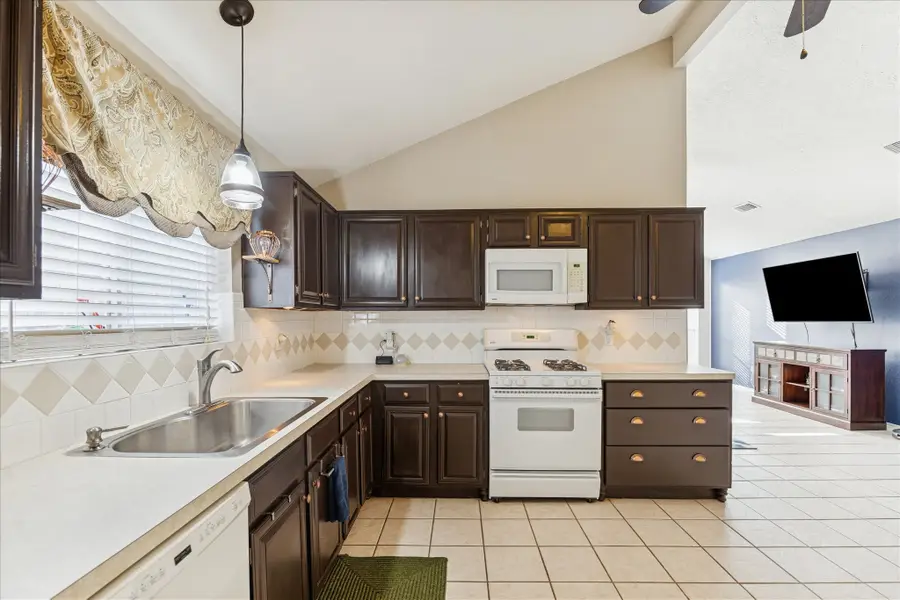 24919 Bovington Drive, Spring, TX 77389 - Image #3