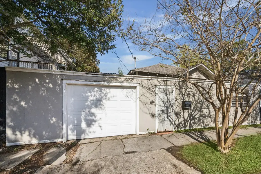 304 Bomar Street, Houston, TX 77006 - Image #2