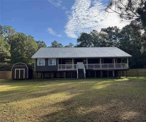 275 Buffalo Run E, Livingston, TX 77351