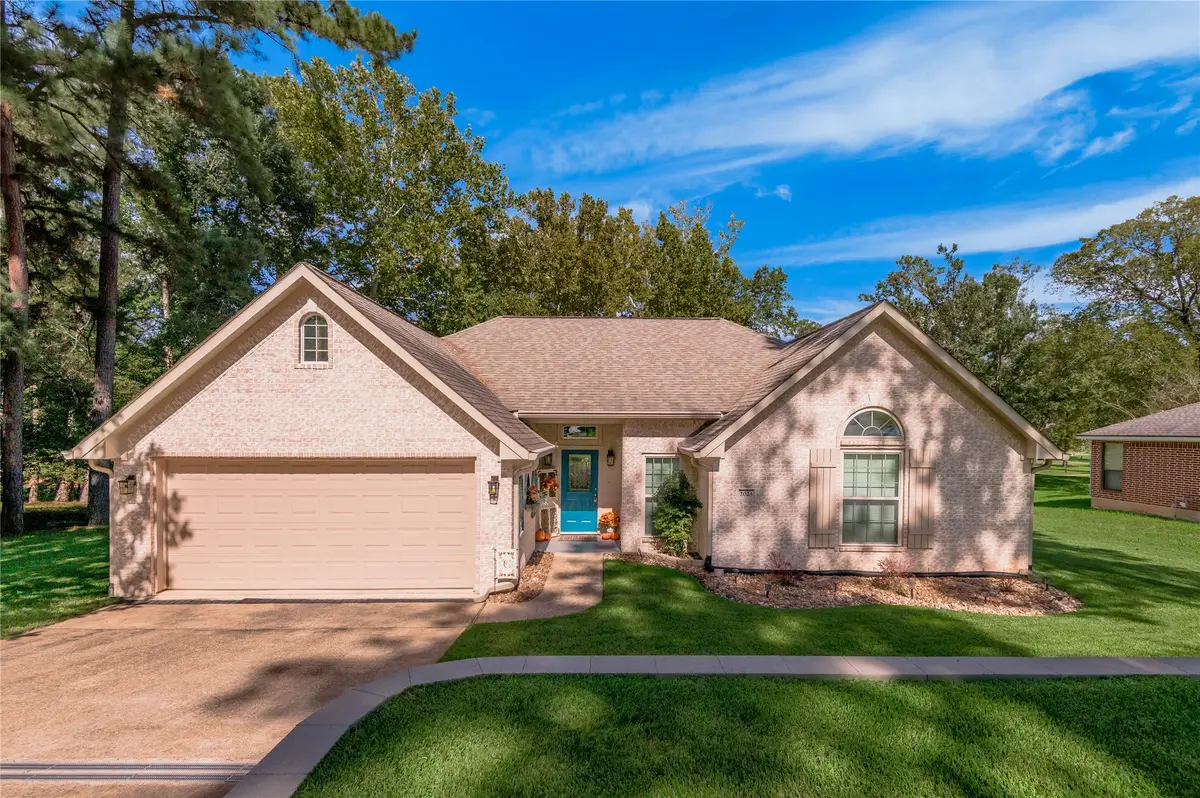 2023 E Lake Drive, Huntsville, TX 77340 - #1