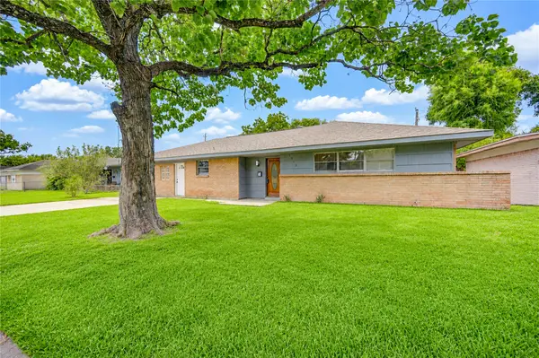7543 Wilmerdean Street, Houston, TX 77061